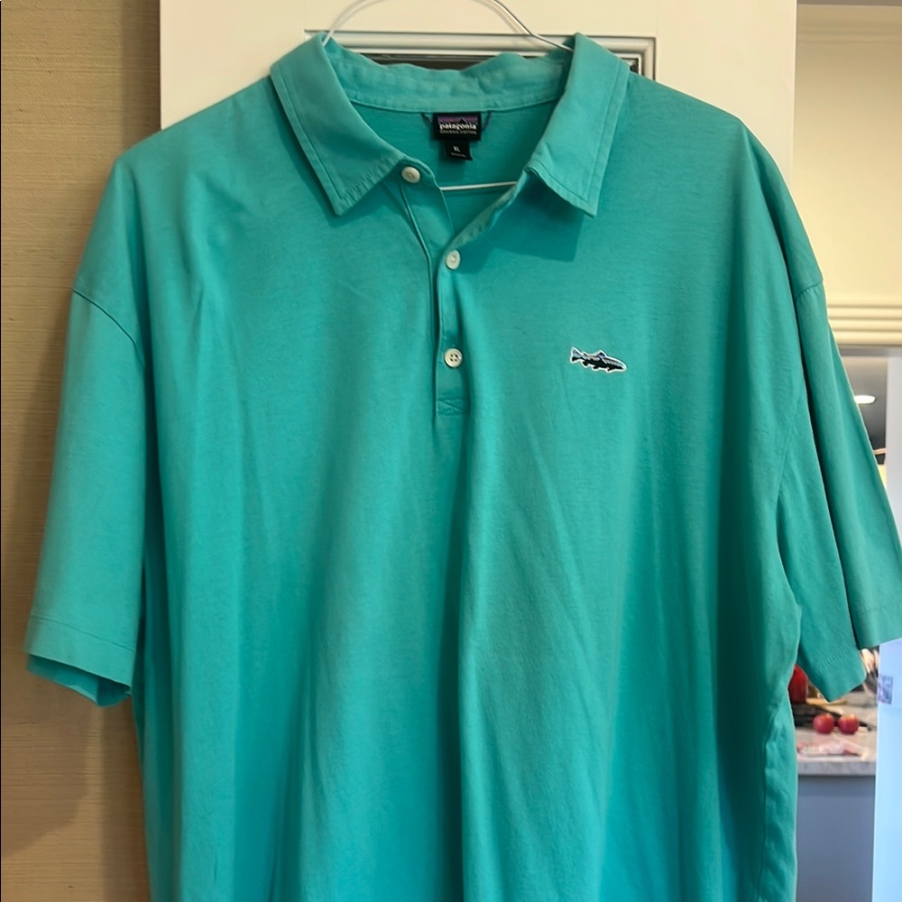 men’s Patagonia Collared Shirt sz XL